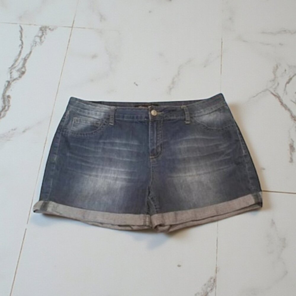 Love Indigo Stretch Denim Cuffed Jean Shorts